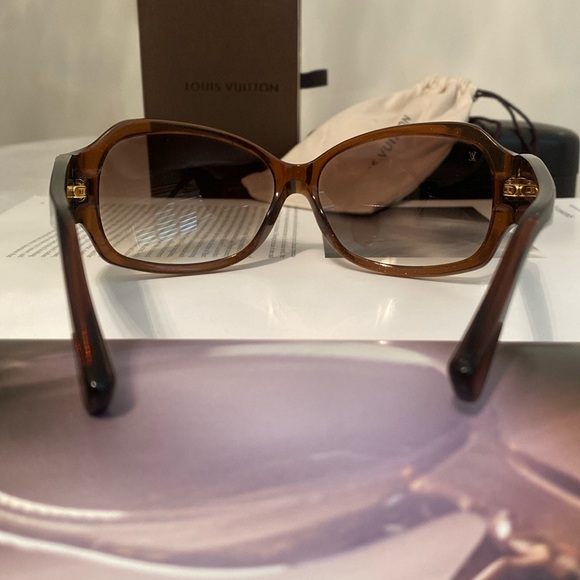 Louis Vuitton • “Ursula Strass Speckled” Sunglasses - Picture 8 of 17